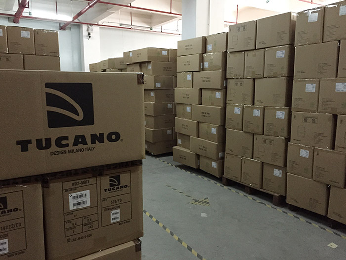 恩典皮具成品仓