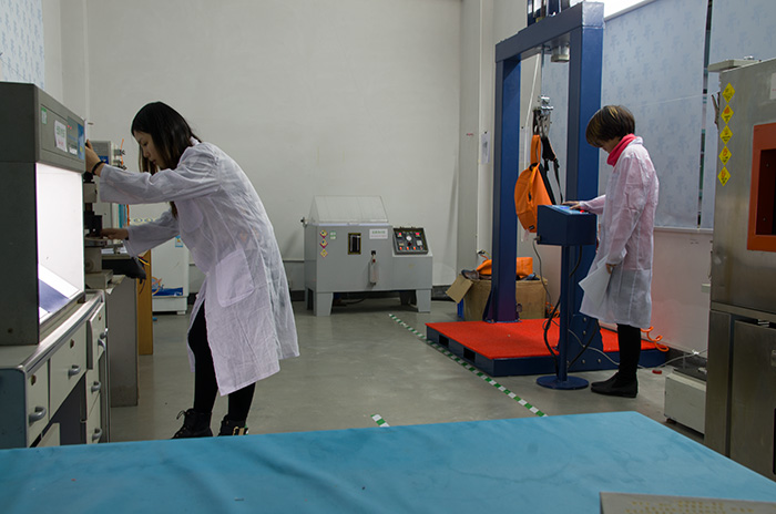 恩典皮具研发实验室