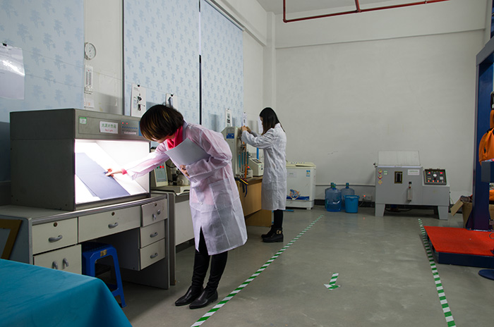 恩典皮具研发实验室